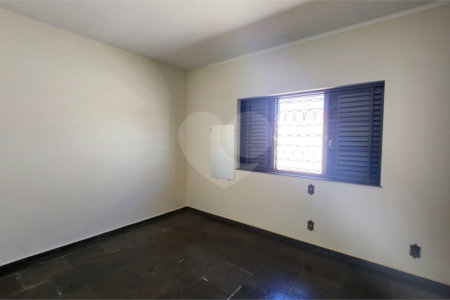 Casa à venda com 3 quartos, sendo 2 suítes, em Jardim Europa (vila Xavier), Araraquara, SP