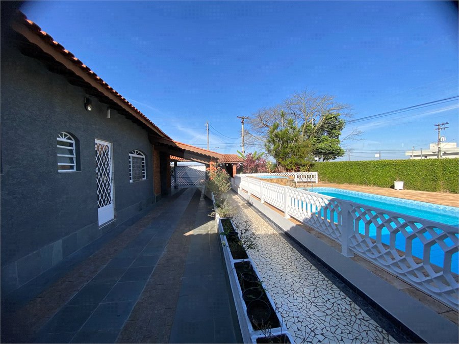 Casa Térrea para alugar com 3 quartos, sendo 1 suíte, em Jardim Alvinópolis, Atibaia, SP