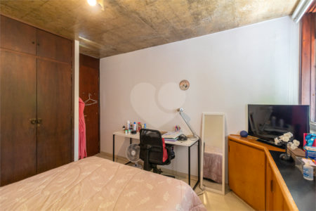 Casa de Vila à venda com 3 quartos, sendo 1 suíte, em Chácara Monte Alegre, São Paulo, SP
