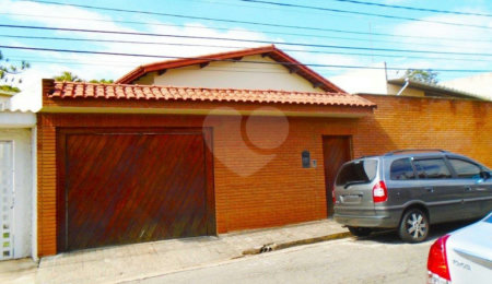 Casa Térrea à venda com 3 suítes em Jardim Petrópolis, São Paulo, SP