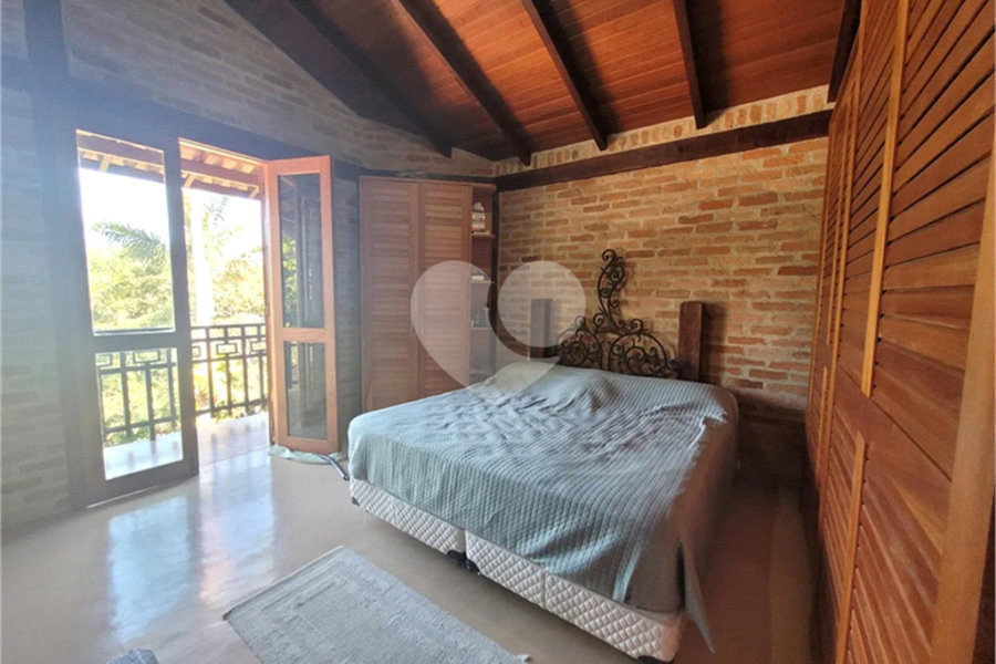 Casa à venda com 3 quartos, sendo 1 suíte,  no condomínio Residencial Bosque da Serra, Mairiporã - SP