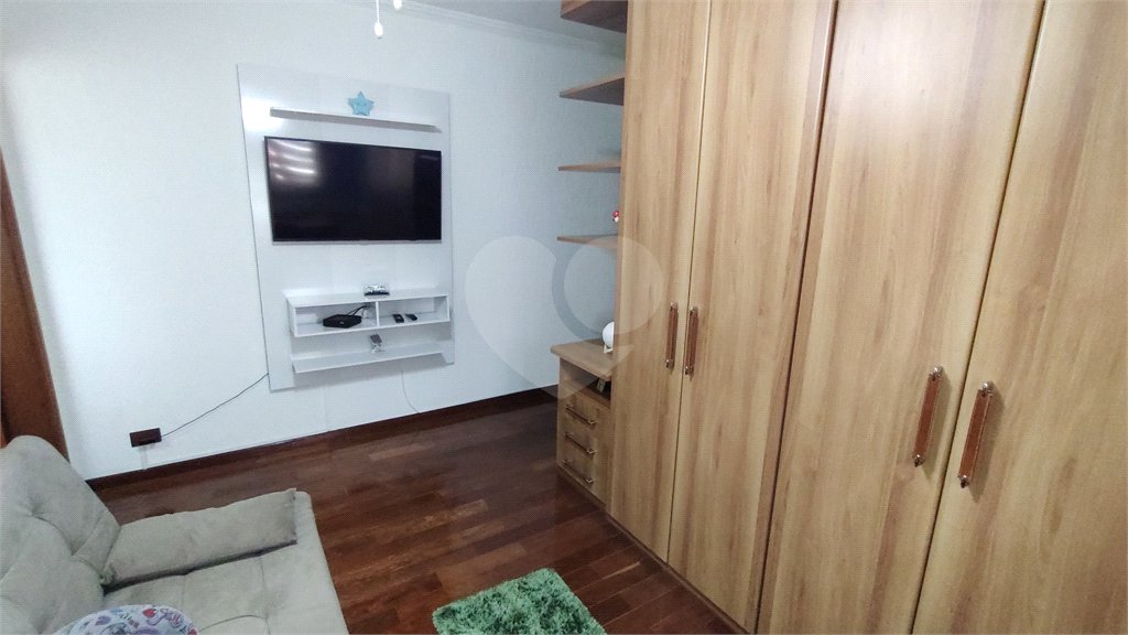 Sobrado à venda com 4 quartos, sendo 3 suítes, em Parque São Domingos, São Paulo, SP