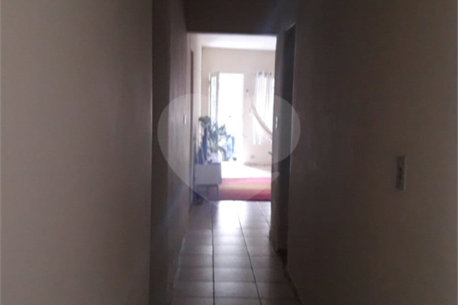Terreno à venda de 251m² na Chácara Inglesa