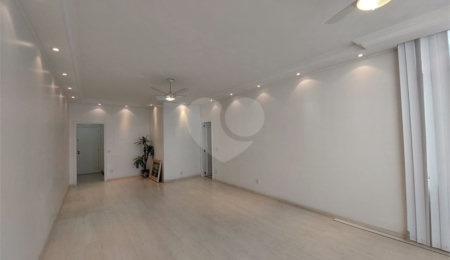 Apartamento à venda com 3 quartos, sendo 1 suíte,  em Tijuca, Rio de Janeiro, RJ