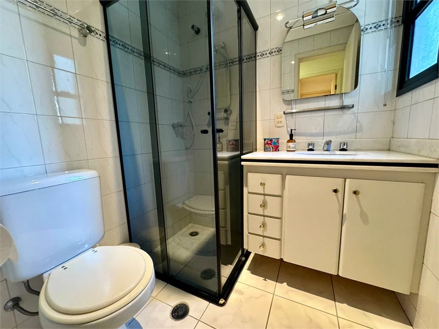 Apartamento à venda com 4 quartos, sendo 2 suítes, em Pinheiros, São Paulo, SP
