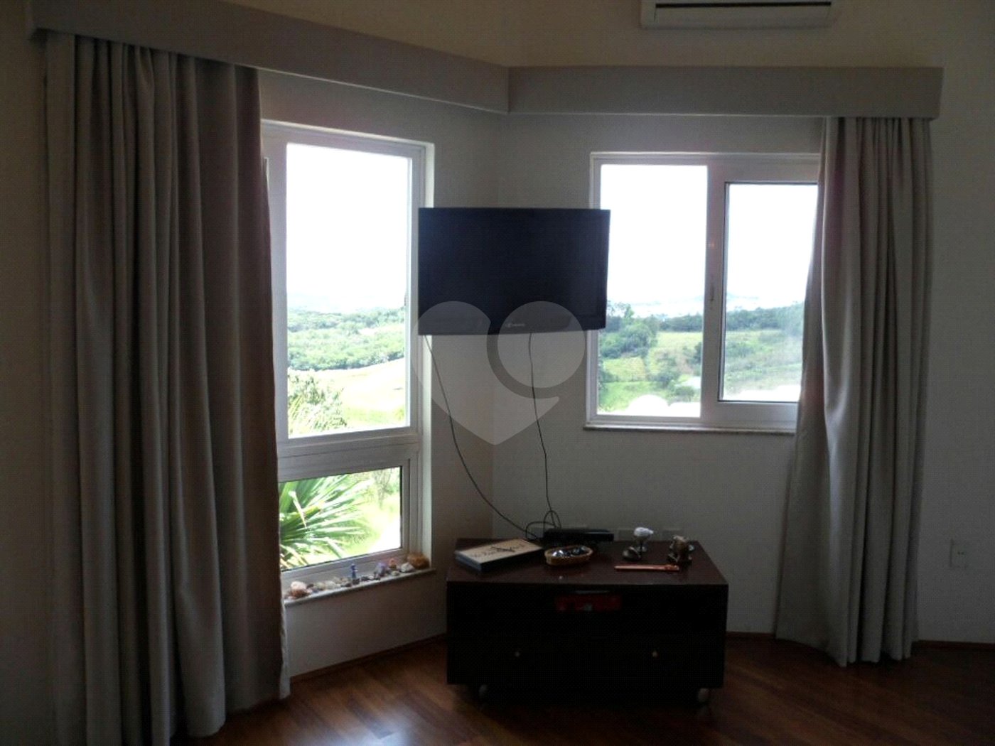 Casa à venda com 4 quartos, sendo 2 suítes, em Pinhal, Jarinu, SP