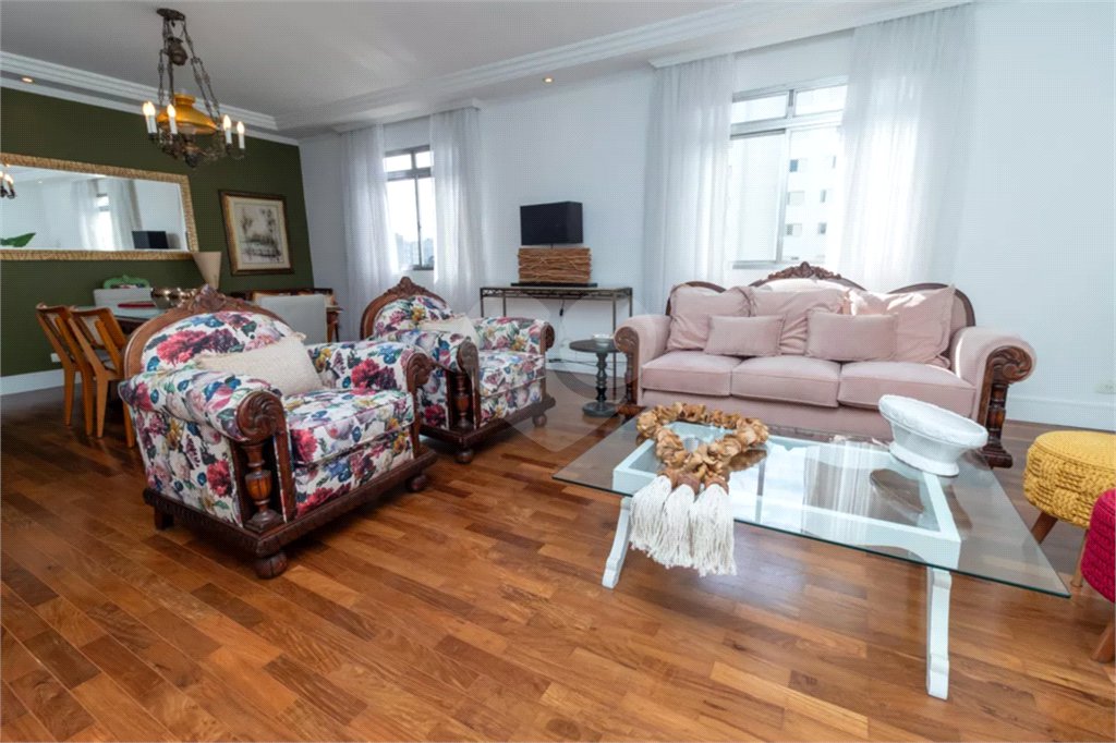 Apartamento para alugar com 4 quartos, sendo 1 suíte, em Perdizes, São Paulo, SP