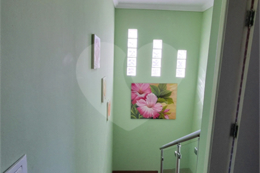 Sobrado à venda com 4 quartos, sendo 1 suíte, em Tremembé, São Paulo, SP
