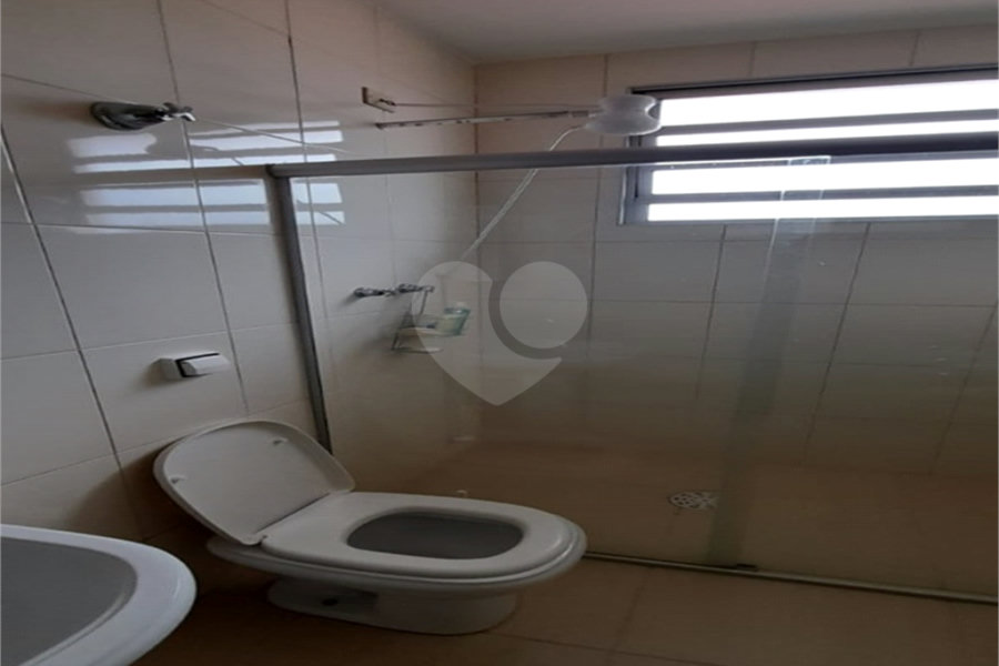 Sobrado à venda com 3 quartos, sendo 1 suíte, em Parque Peruche, São Paulo, SP