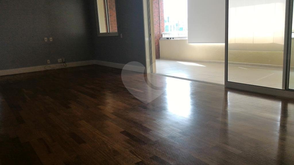 Apartamento para alugar com 3 suítes em Itaim Bibi, São Paulo, SP