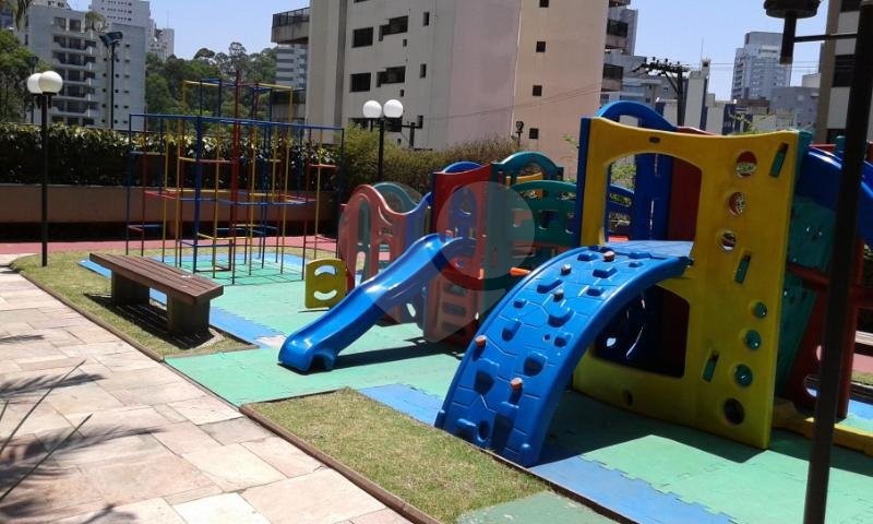 Apartamento à venda com 4 suítes em Vila Andrade, São Paulo, SP