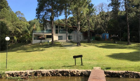 Casa à venda com 4 quartos, sendo 1 suíte,  em Vila Machado, Mairiporã, SP