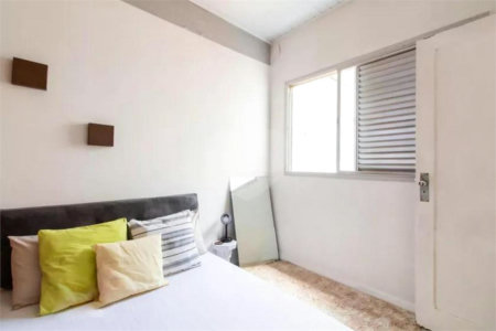 Casa à venda com 3 quartos, sendo 1 suíte,  em Cambuci, São Paulo, SP
