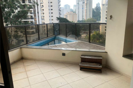 Apartamento à venda com 4 quartos, sendo 3 suítes, em Vila Andrade, São Paulo, SP