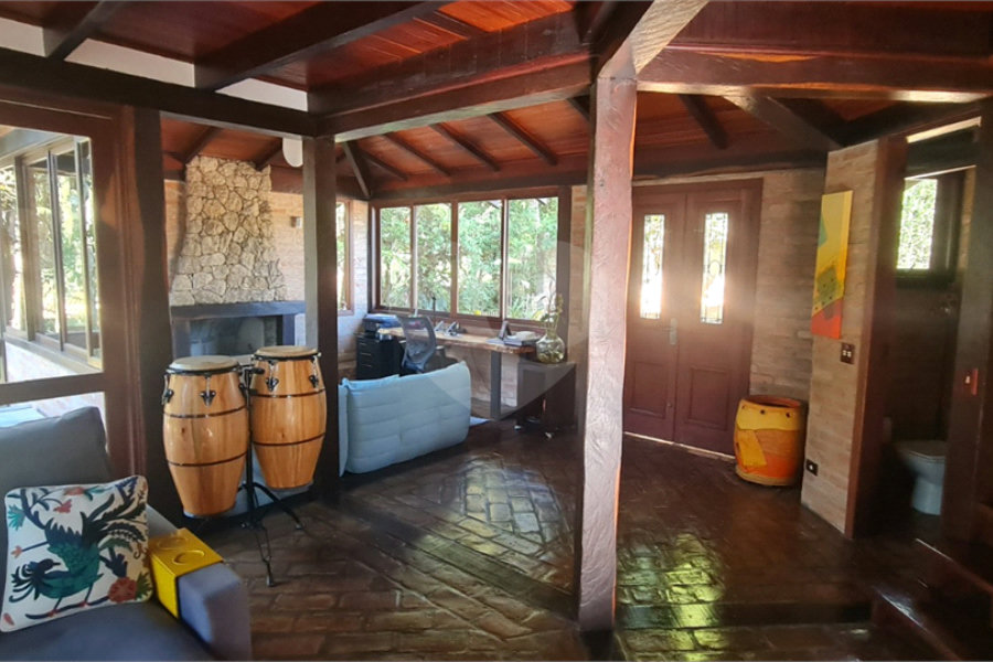 Casa à venda com 4 suítes em Serra da Cantareira, Mairiporã, SP