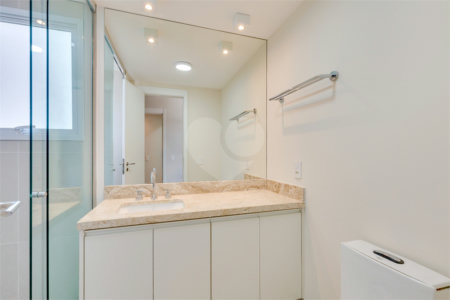 Apartamento à venda com 3 quartos, sendo 2 suítes, em Santo Amaro, São Paulo, SP