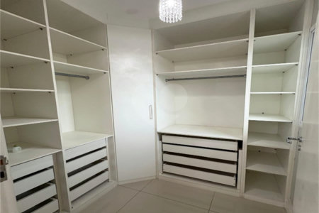 Sobrado à venda ou para alugar com 4 quartos, sendo 3 suítes, em Jardim Pagliato, Sorocaba, SP