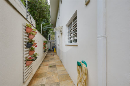 Sobrado à venda com 4 quartos, sendo 1 suíte, em Granja Julieta, São Paulo, SP