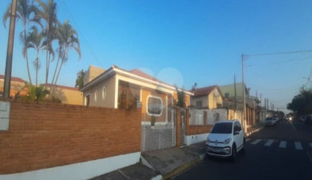 Casa à venda com 3 quartos no Centro, Iperó, SP