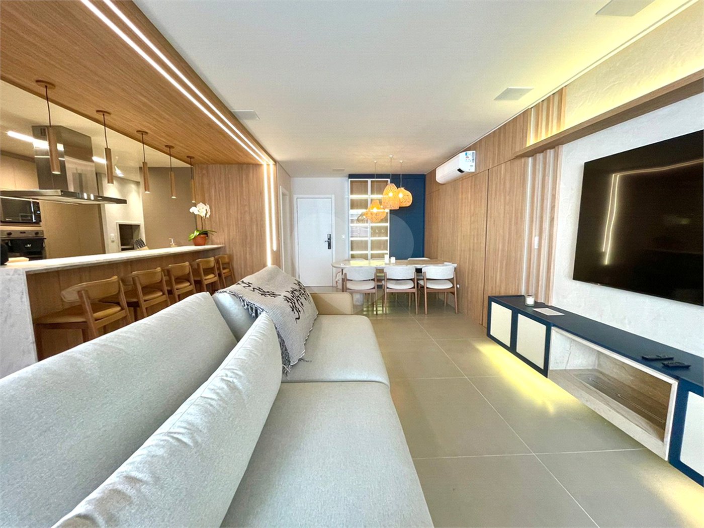 Apartamento à venda com 3 suítes em Jurerê, Florianópolis, SC