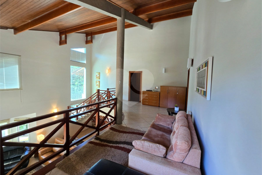 Casa à venda com 4 suítes no condomínio Associação Reserva das Hortênsias, Mairiporã - SP