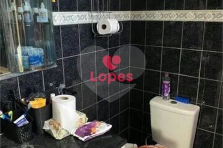 Casa à venda com 3 quartos, sendo 2 suítes, em Conjunto Residencial Trinta e Um de Março, São José dos Campos, SP