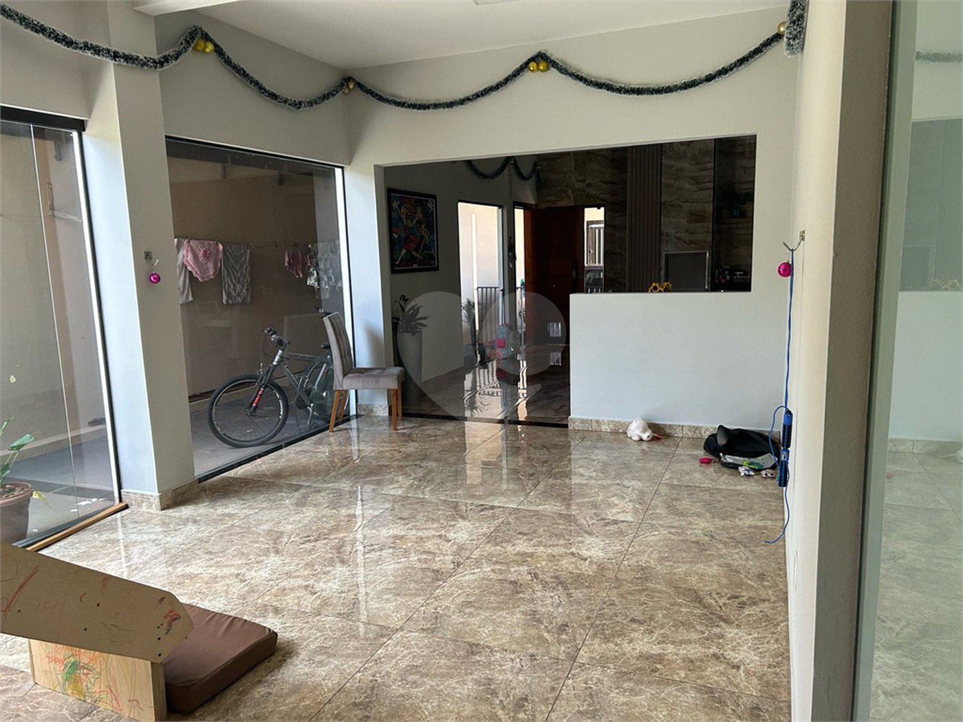 Casa à venda com 3 quartos, sendo 2 suítes, em Jardim de Cresci, São Carlos, SP