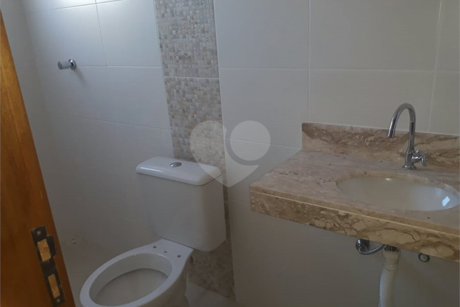 Casa à venda ou para alugar com 3 quartos, sendo 1 suíte, no condomínio martinha, São Paulo - SP