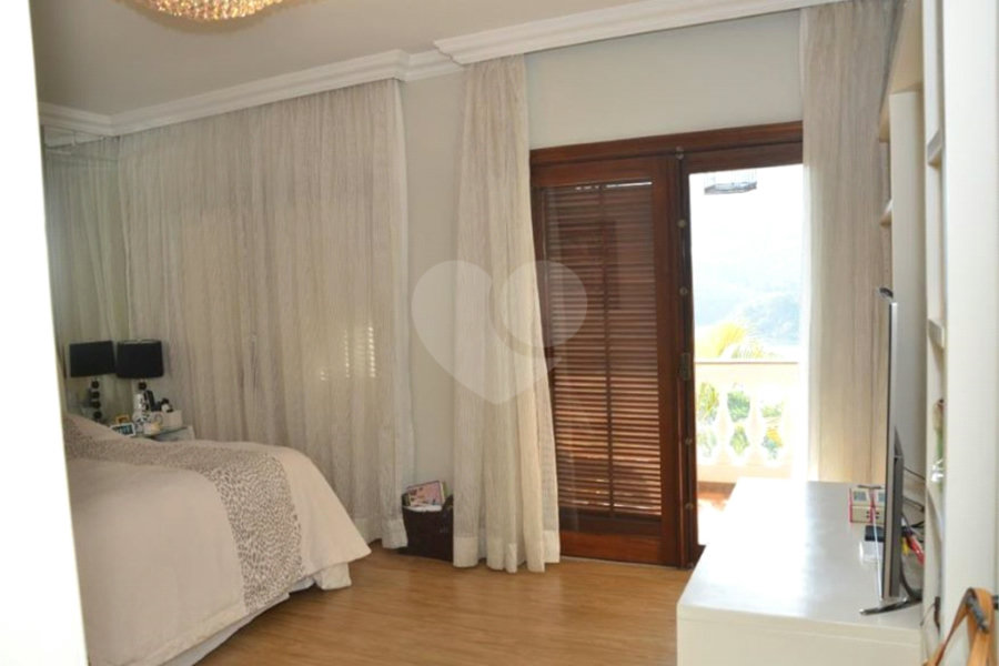 Casa à venda com 8 quartos, sendo 5 suítes, em Serra da Cantareira, Mairiporã, SP