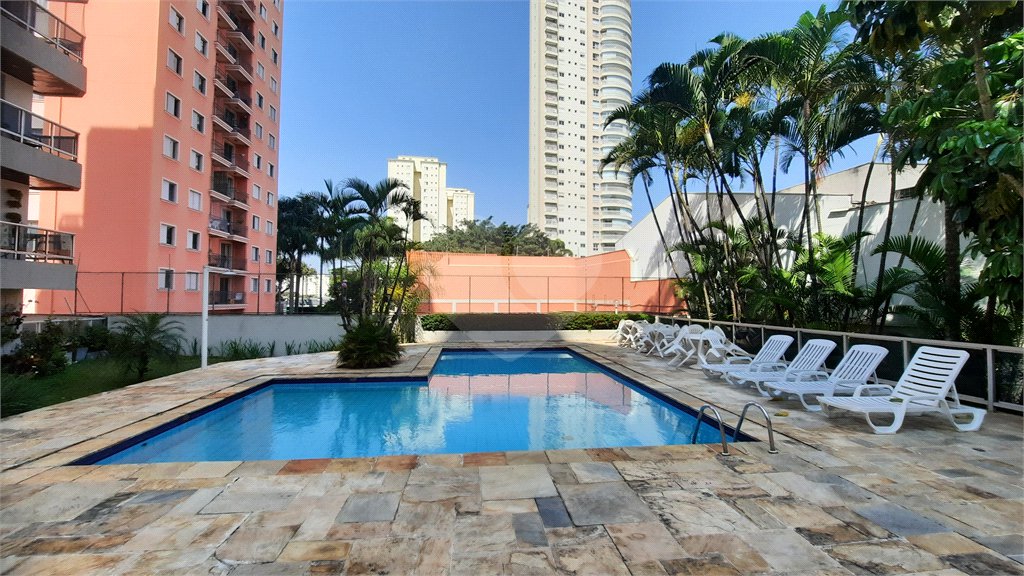 Apartamento à venda com 3 quartos, sendo 1 suíte, em Jardim Marajoara, São Paulo, SP