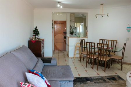 Apartamento à venda com 3 quartos, sendo 1 suíte, em Vila Gomes, São Paulo, SP