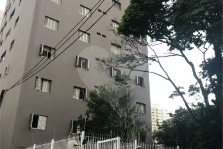Apartamento à venda com 2 quartos, sendo 1 suíte,  em Vila Olímpia, São Paulo, SP
