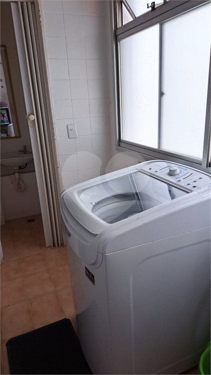 Apartamento à venda com 3 quartos, sendo 1 suíte,  em Vila Olímpia, São Paulo, SP