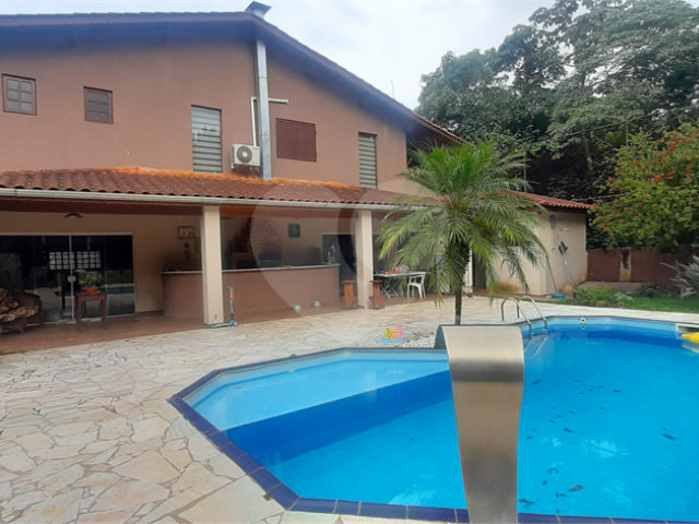 Casa à venda com 3 suítes no condomínio Chacarás Bela Vista, Mairiporã - SP