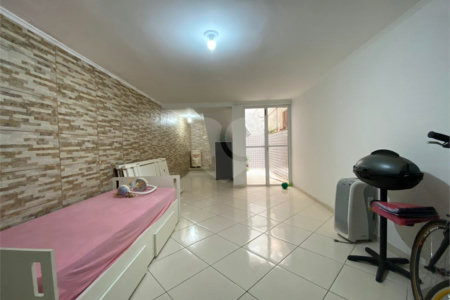 Sobrado à venda com 3 quartos, sendo 2 suítes, em Vila São José (ipiranga), São Paulo, SP
