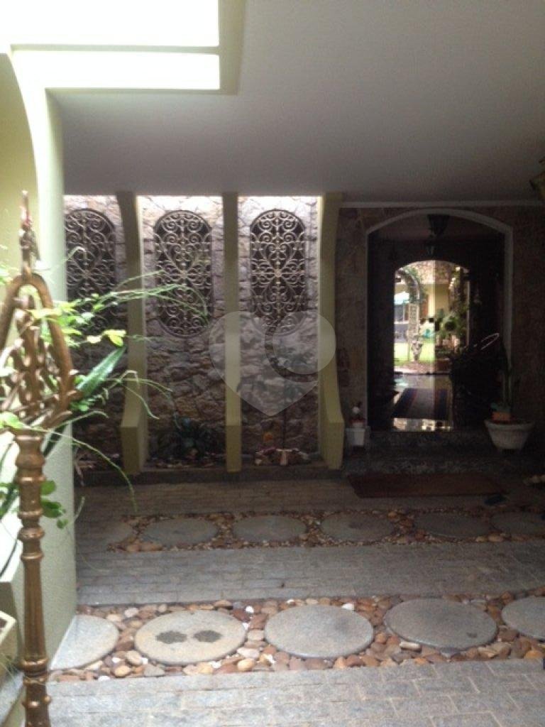 Casa à venda com 4 quartos, sendo 3 suítes, em Vila Paiva, São Paulo, SP