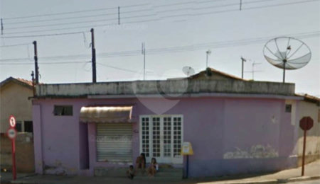 Casa à venda com 3 quartos, sendo 2 suítes,  no Centro, Ibaté, SP