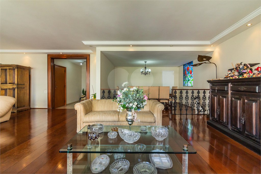 Apartamento à venda com 3 quartos, sendo 1 suíte,  em Santa Cecília, São Paulo, SP
