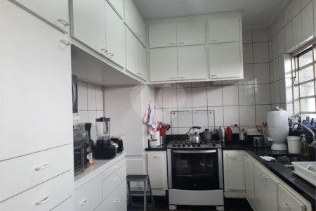 Casa à venda com 4 quartos, sendo 3 suítes,  em Jardim Marajoara, São Paulo, SP