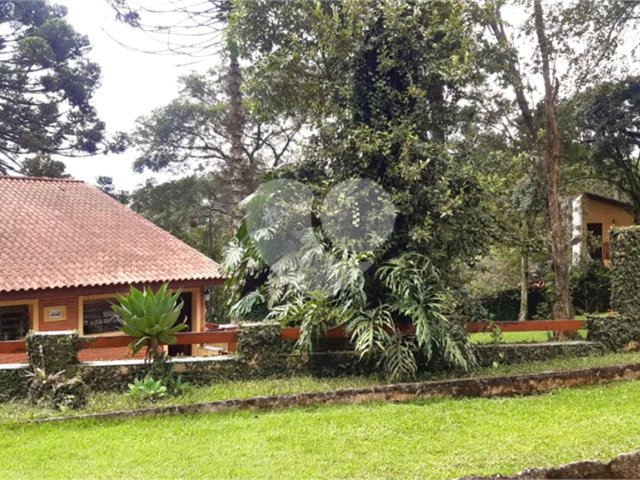 Casa à venda com 3 quartos, sendo 1 suíte,  no condomínio Jardim da Monntanha Ii, Mairiporã - SP