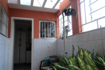 Sobrado à venda com 3 quartos, sendo 1 suíte, em Jaguaré, São Paulo, SP