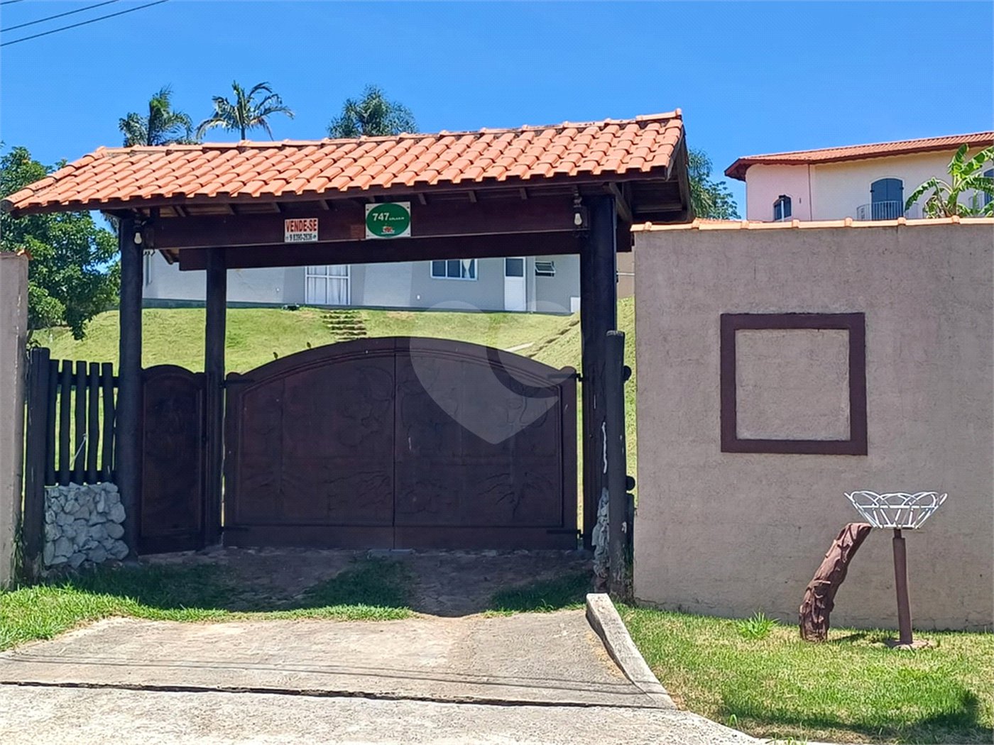 Casa à venda com 3 quartos, sendo 1 suíte, em Alpes D'ouro, Bom Jesus dos Perdões, SP