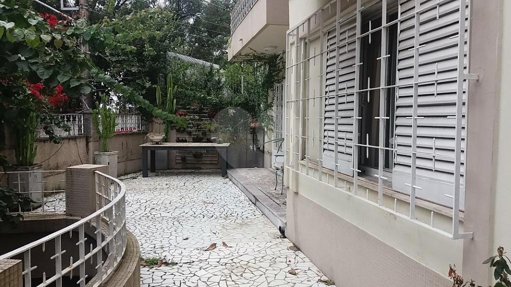 Casa à venda com 6 quartos, sendo 3 suítes,  em Jardim São Bento, São Paulo, SP