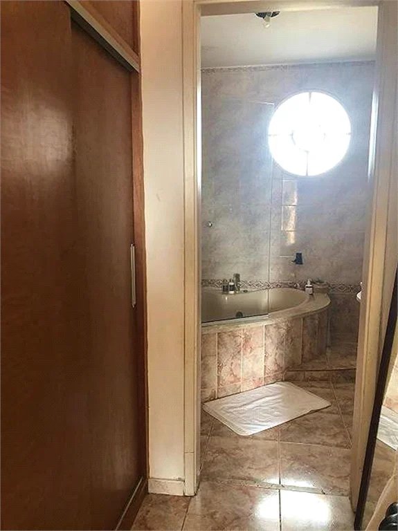 Casa à venda com 4 quartos, sendo 1 suíte, em Vila Cordeiro, São Paulo, SP