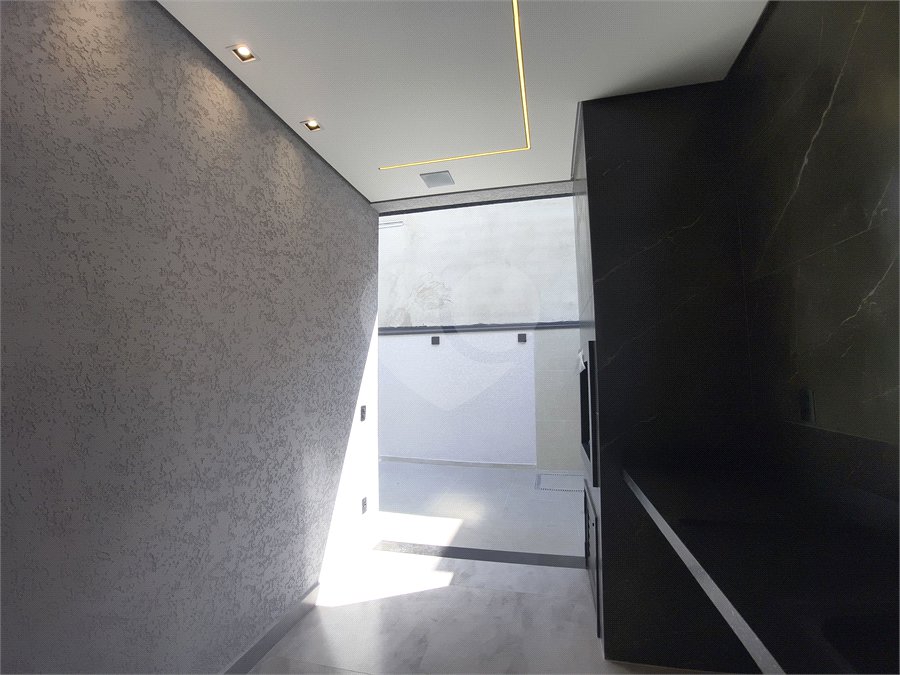 Casa à venda com 3 quartos, sendo 1 suíte,  no condomínio Horto Florestal Villagio, Sorocaba - SP