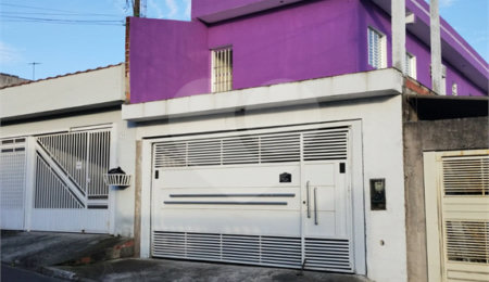 Sobrado à venda com 3 quartos, sendo 1 suíte,  em Jardim Varan, Suzano, SP