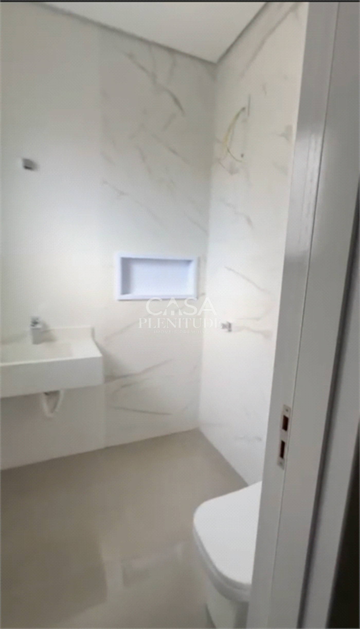 Casa em condomínio à venda com 3 suítes em Wanel Ville, Sorocaba, SP