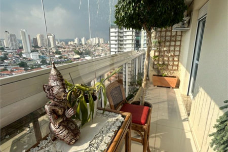 Apartamento à venda com 3 suítes em Santa Teresinha, São Paulo, SP