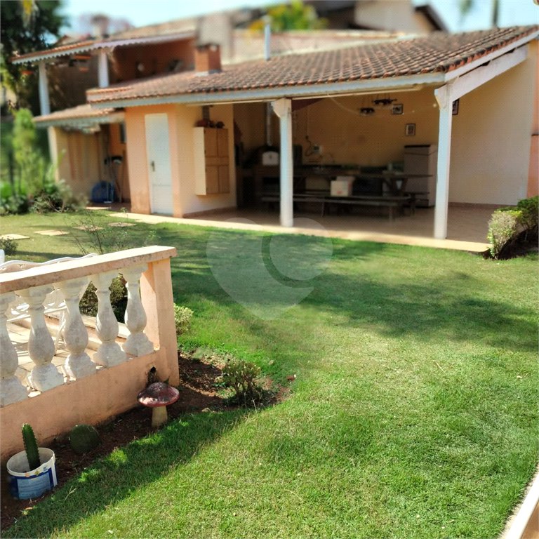 Chácara à venda com 4 quartos, sendo 1 suíte,  em Vila Dom Pedro, Atibaia, SP