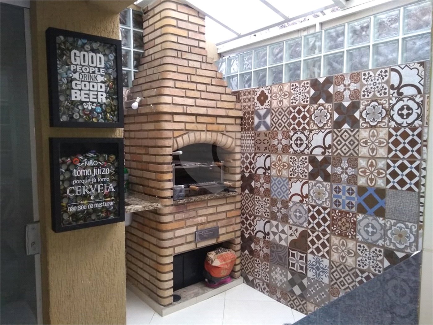 Casa à venda com 3 quartos, sendo 1 suíte, no condomínio Residencial Água Fria, São Paulo - SP